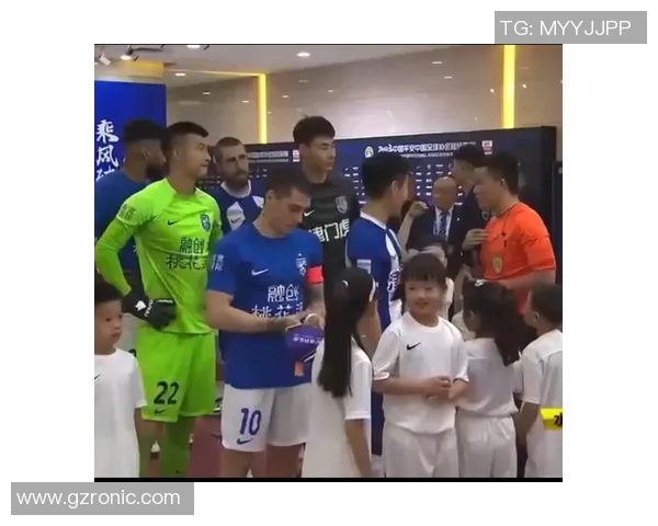 球场背后的英雄厉害的球童如何助力足球明星成就辉煌职业生涯 球场背后的英雄厉害的球童如何助力足球明星成就辉煌职业生涯